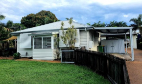2 bedroom cottage, Townsville